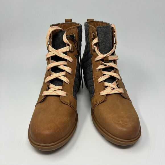 Sorel Evie II Wedge Bootie
Size 10 - Picture 3 of 10